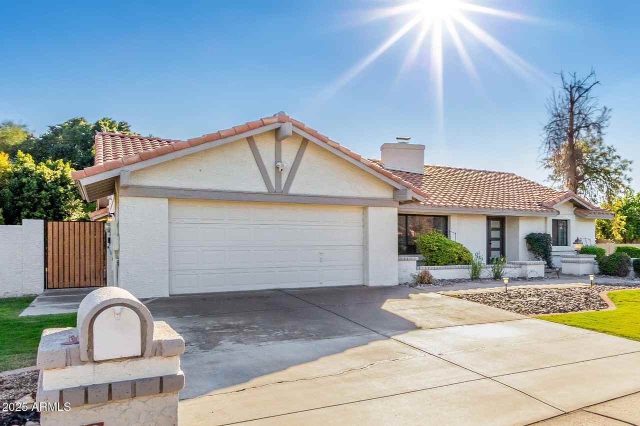 687 East Park Avenue - Photo 4 of 43