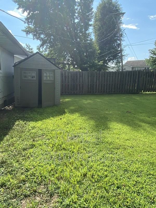 502 Timothy Ln - Photo 3 of 14