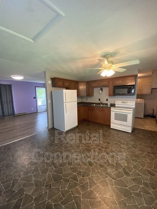 502 Timothy Ln - Photo 7 of 14