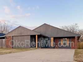 featured image of 905 Southeast 14th Street