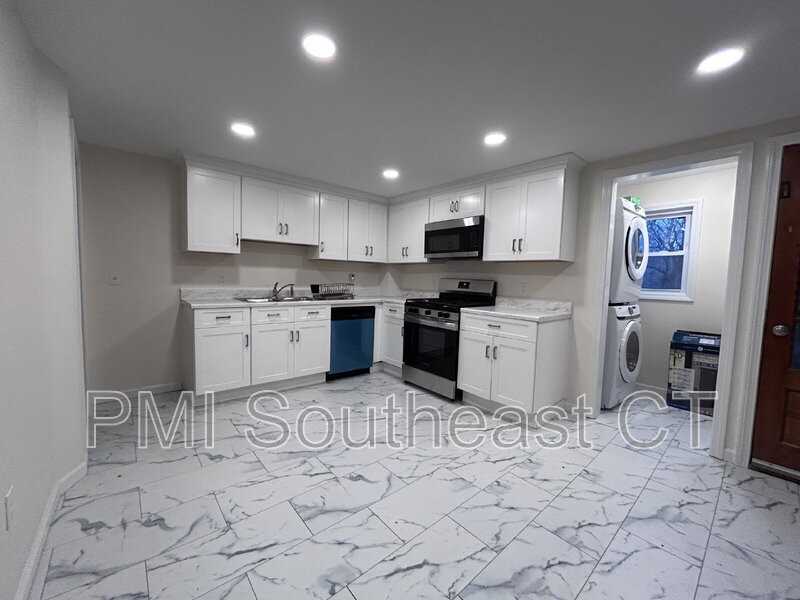 121 Shaw St #1 - Photo 2 of 9