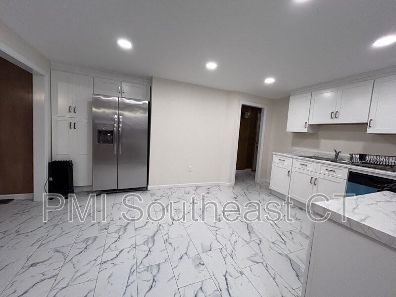 121 Shaw St #1 - Photo 3 of 9