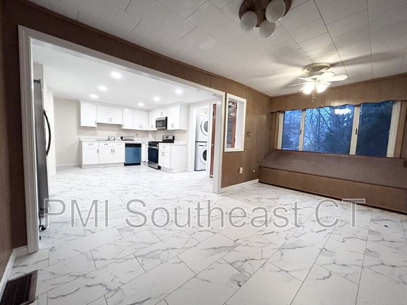 121 Shaw St #1 - Photo 4 of 9