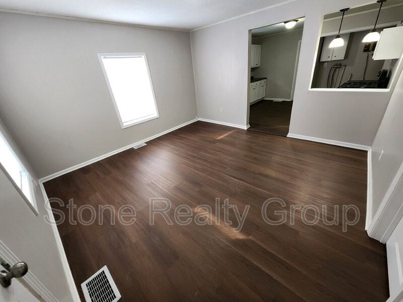 3236 N 24th St - Photo 2 of 9