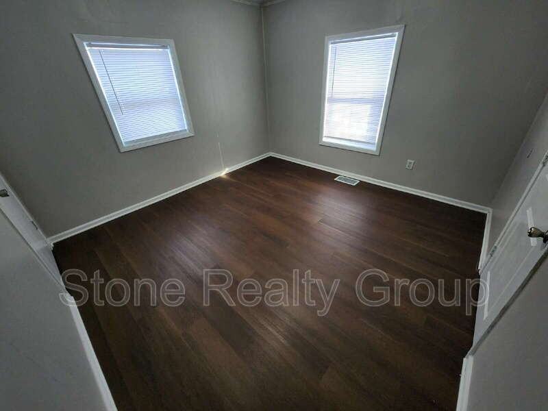 3236 N 24th St - Photo 5 of 9