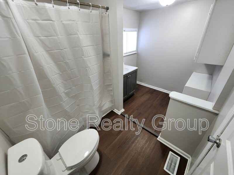 3236 N 24th St - Photo 7 of 9