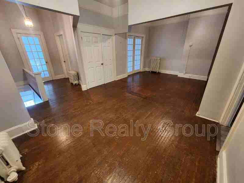 512 South 5th Street - Photo 2 of 11