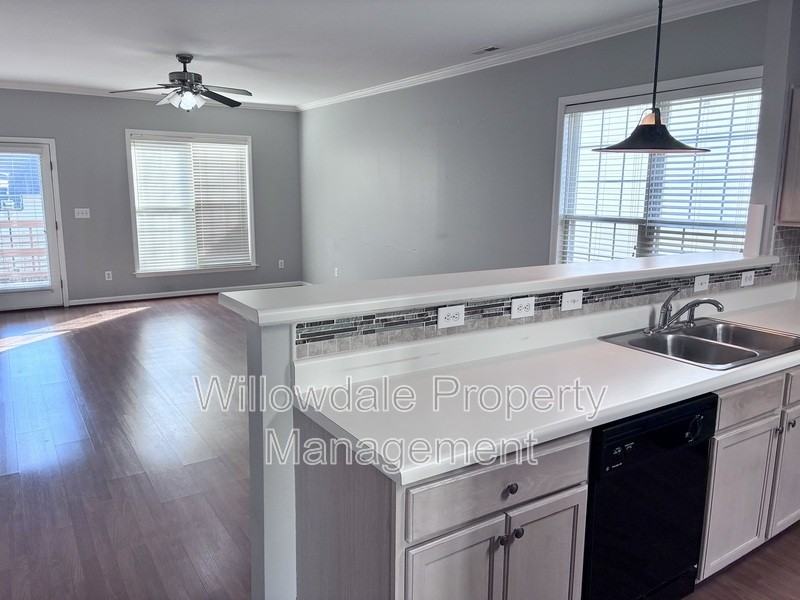 2106 Turtle Point Dr - Photo 7 of 27