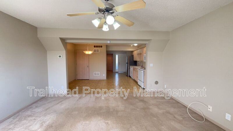 4419 Ne 83rd St - Photo 6 of 27