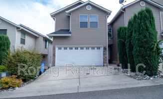 featured image of 8109 Northeast 36th Court