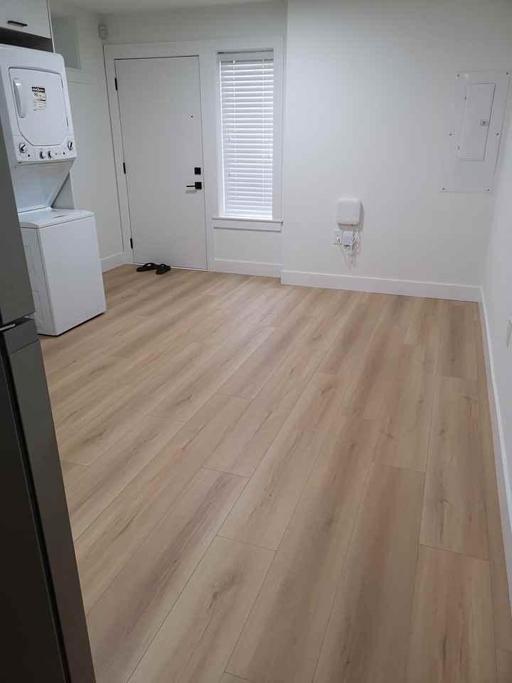 887 East 39th Avenue - Photo 4 of 11