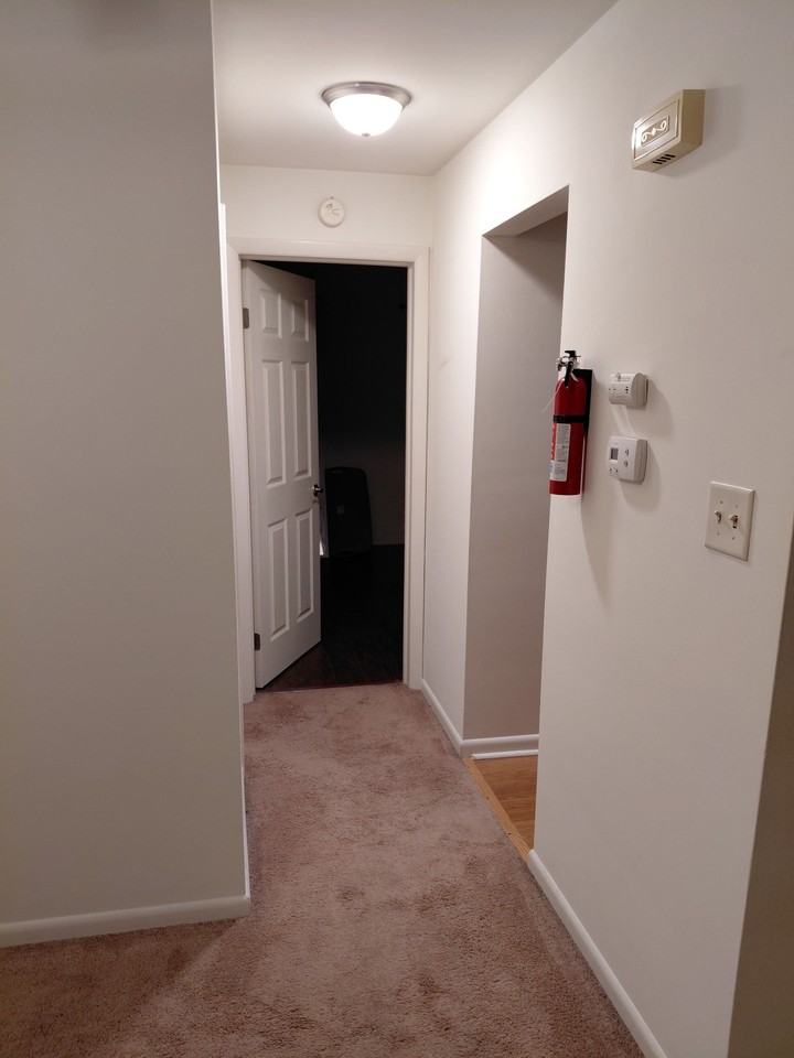 Londonderry Apartments - Photo 7 of 21