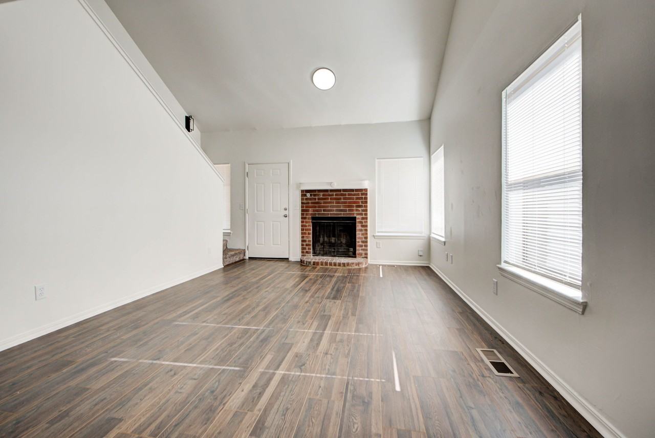 112 Monticello Road - Photo 5 of 24