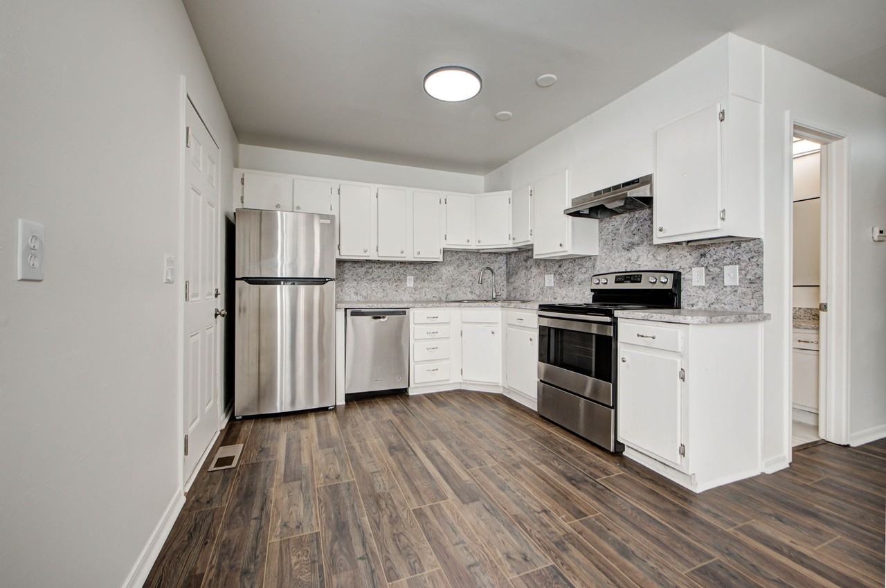 112 Monticello Road - Photo 6 of 24