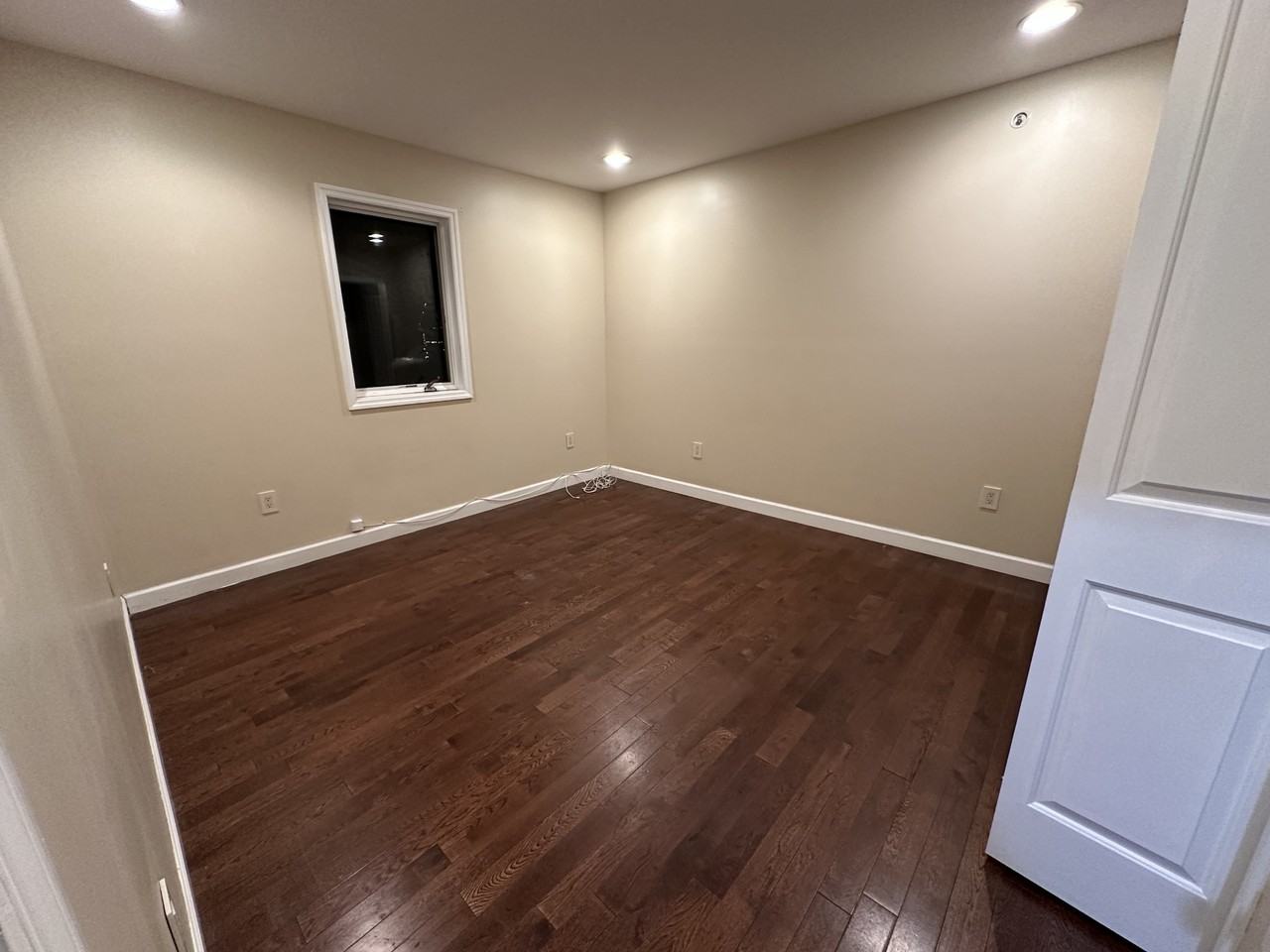 187 Old Niskayuna Road - Photo 4 of 8