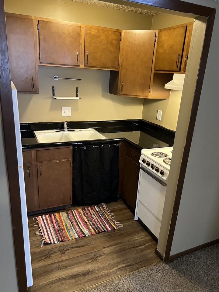 901 Southwest Tyler Street - Photo 5 of 11