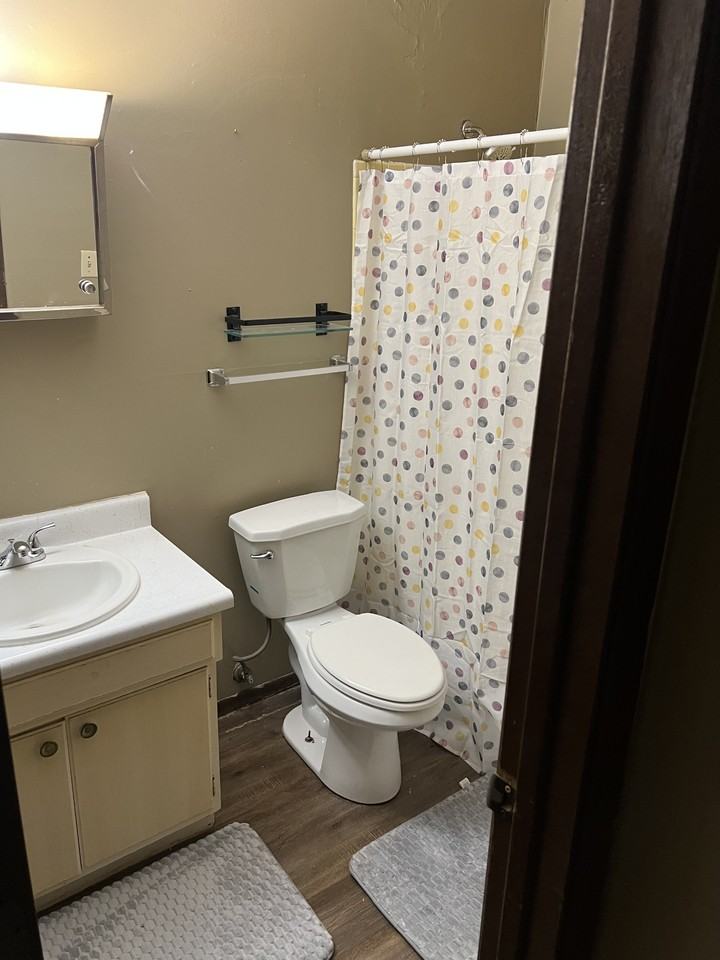 901 Southwest Tyler Street - Photo 7 of 11