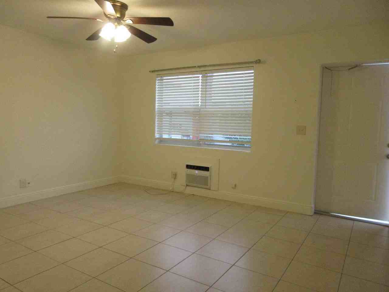 1415 North J Street - Photo 2 of 14