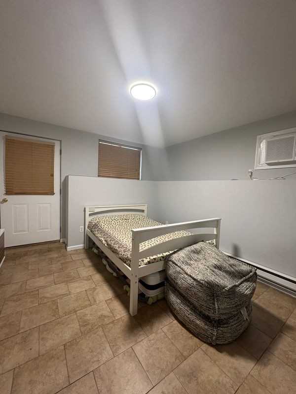 193 Eltingville Boulevard - Photo 3 of 5