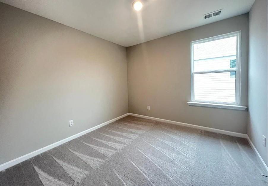 140 Golden Eagle Parkway - Photo 5 of 13