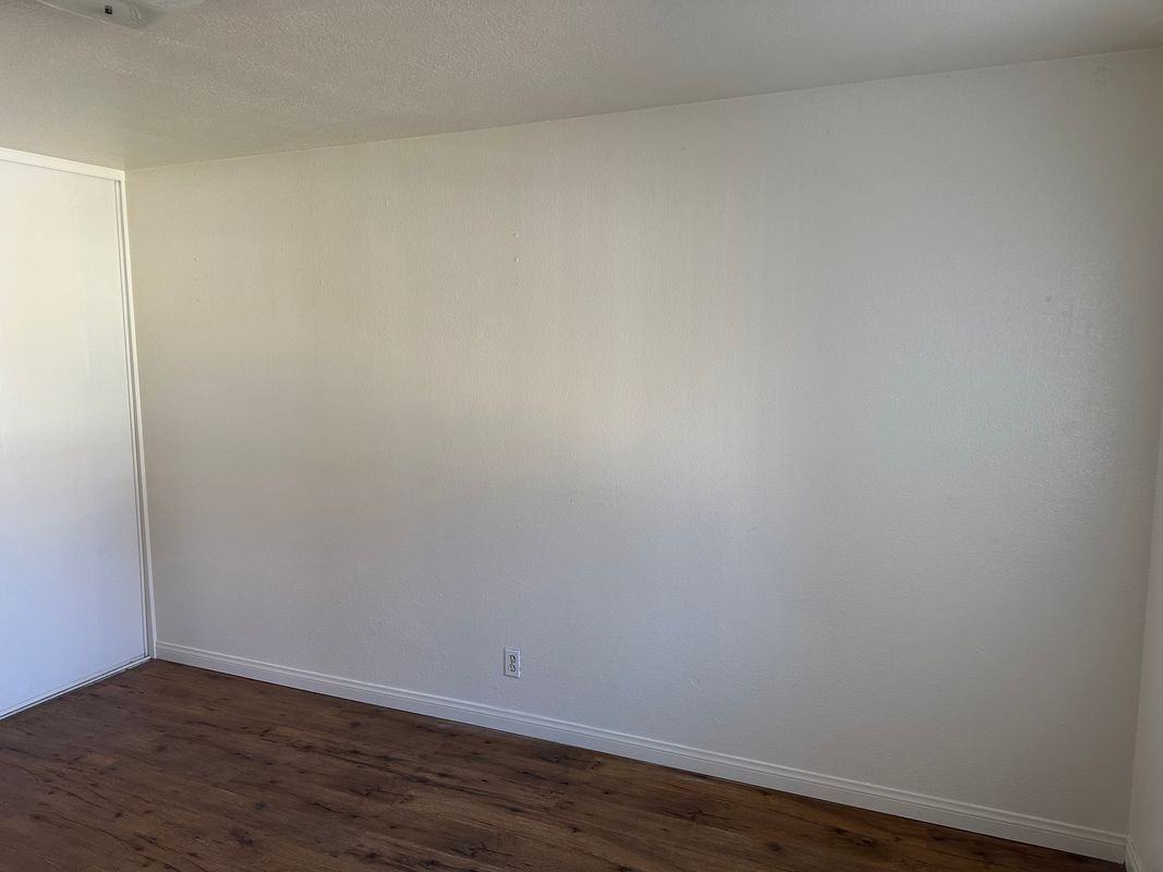 16069 Spruce St - Photo 7 of 11