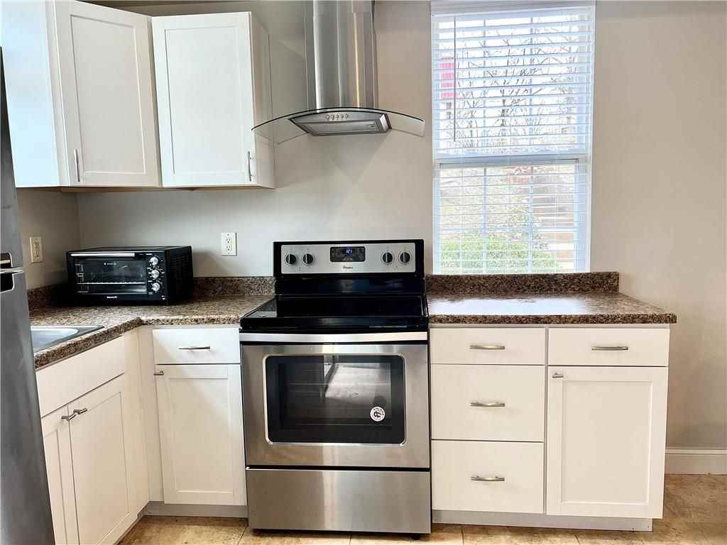 4236 East Cherokee Drive - Photo 3 of 19