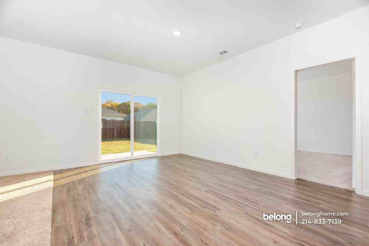 706 Windsor Ct #1 - Photo 6 of 31