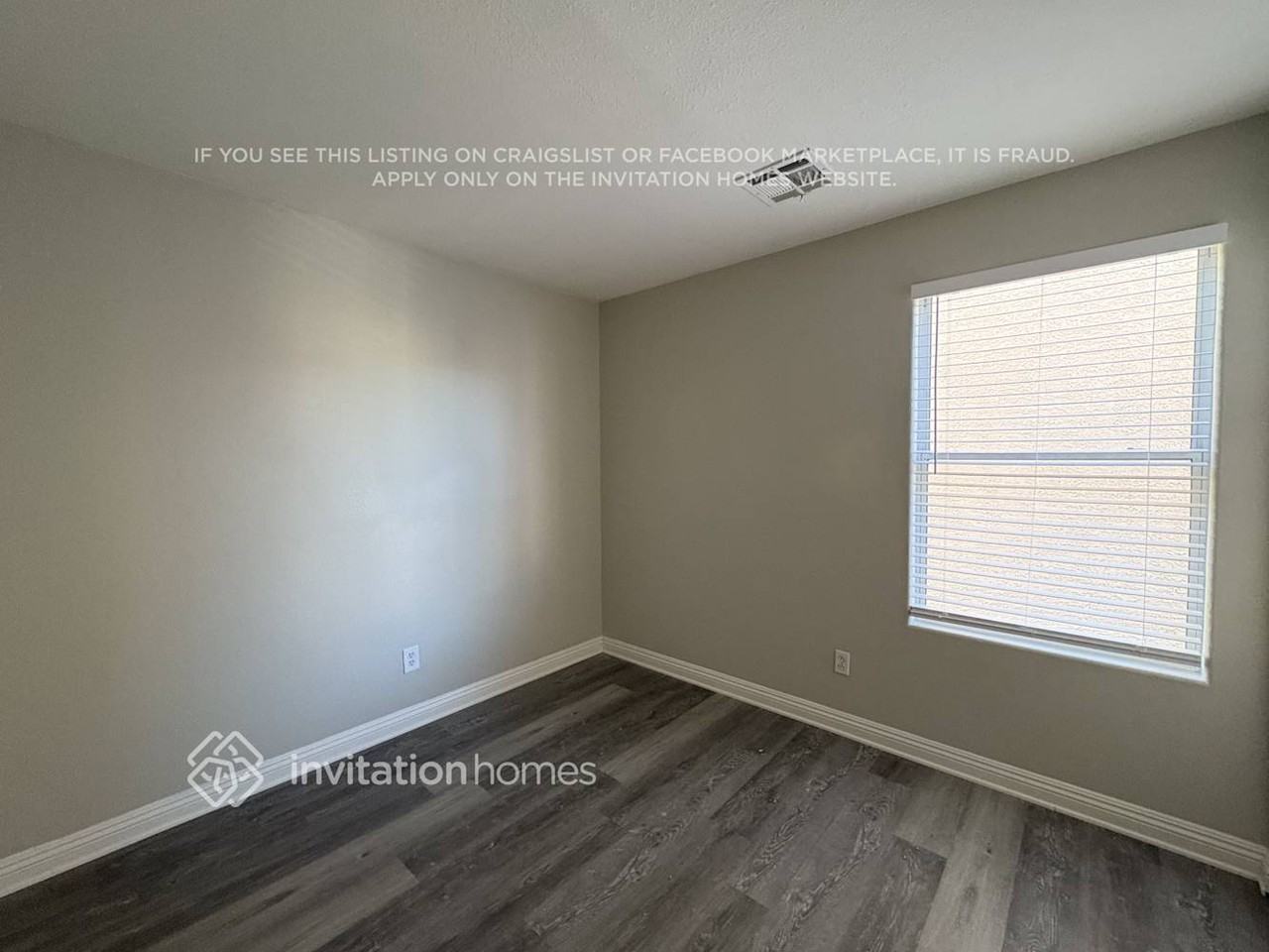 6252 Dartington Hall St - Photo 7 of 12