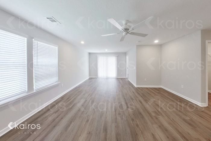 18 Camper Circle - Photo 4 of 15