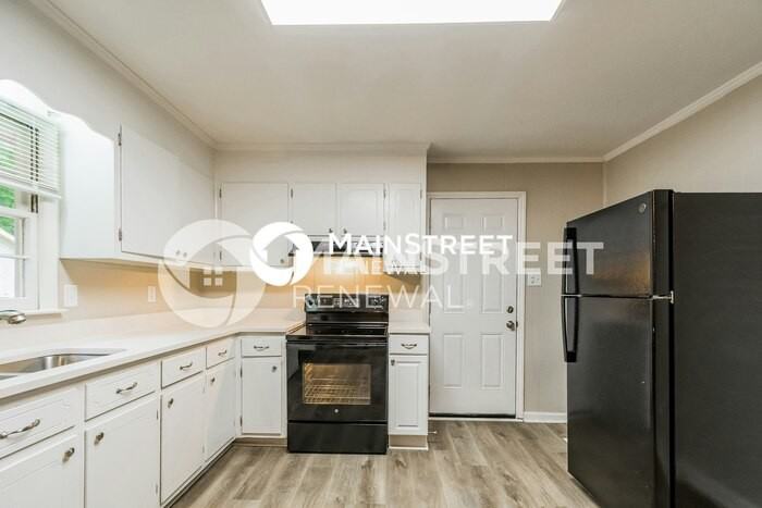 4545 Kinlock Dr - Photo 4 of 27