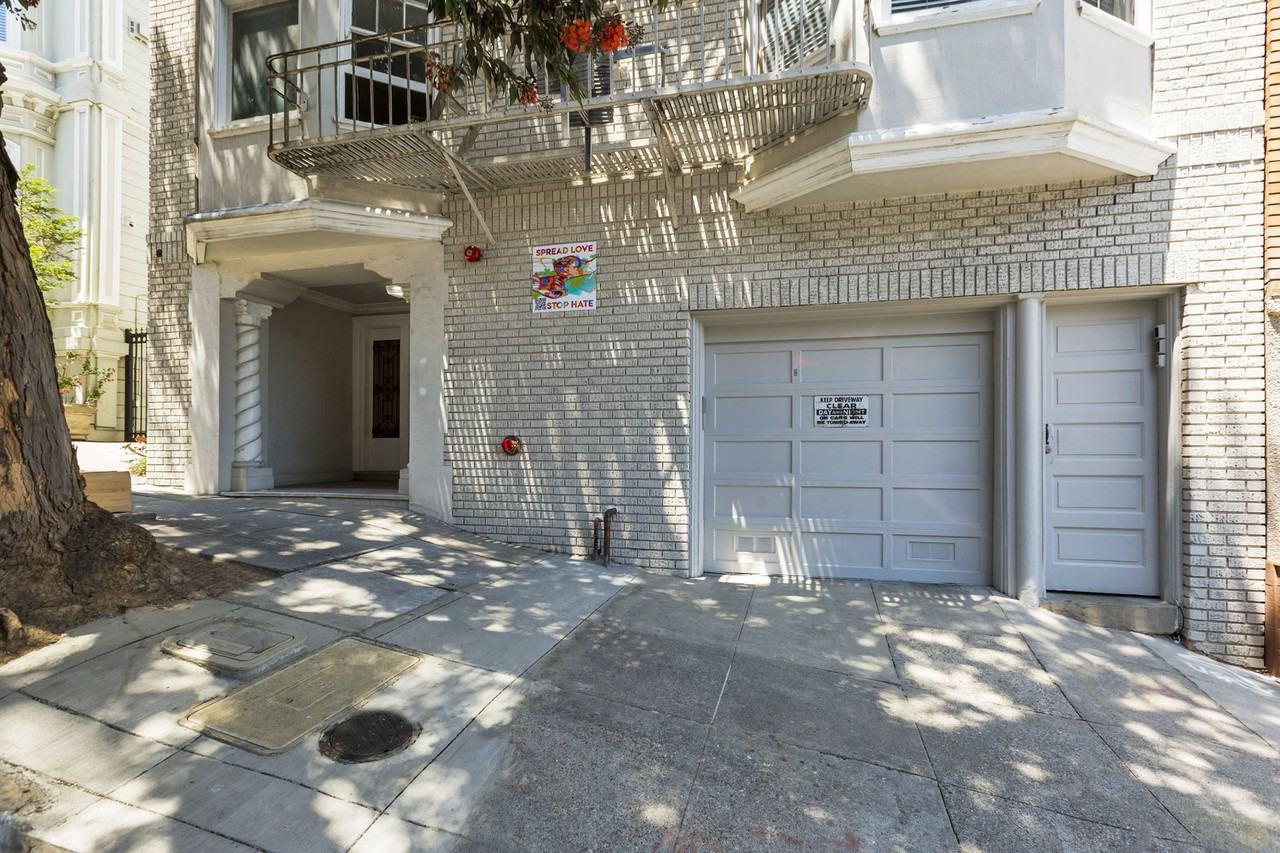 1760 Golden Gate - Photo 2 of 4