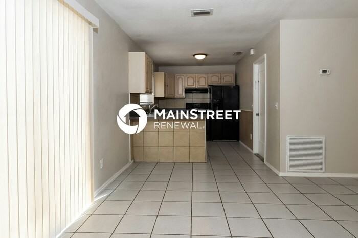 2252 Southeast Berkshire Boulevard - Photo 6 of 16