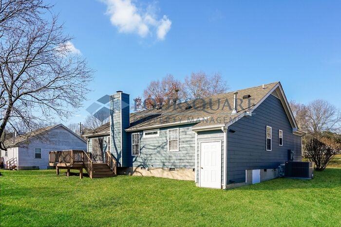 201 Heathwick Dr - Photo 2 of 22