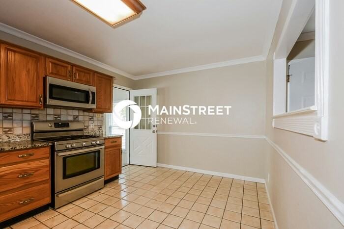 1688 Boardwalk Ave - Photo 5 of 16