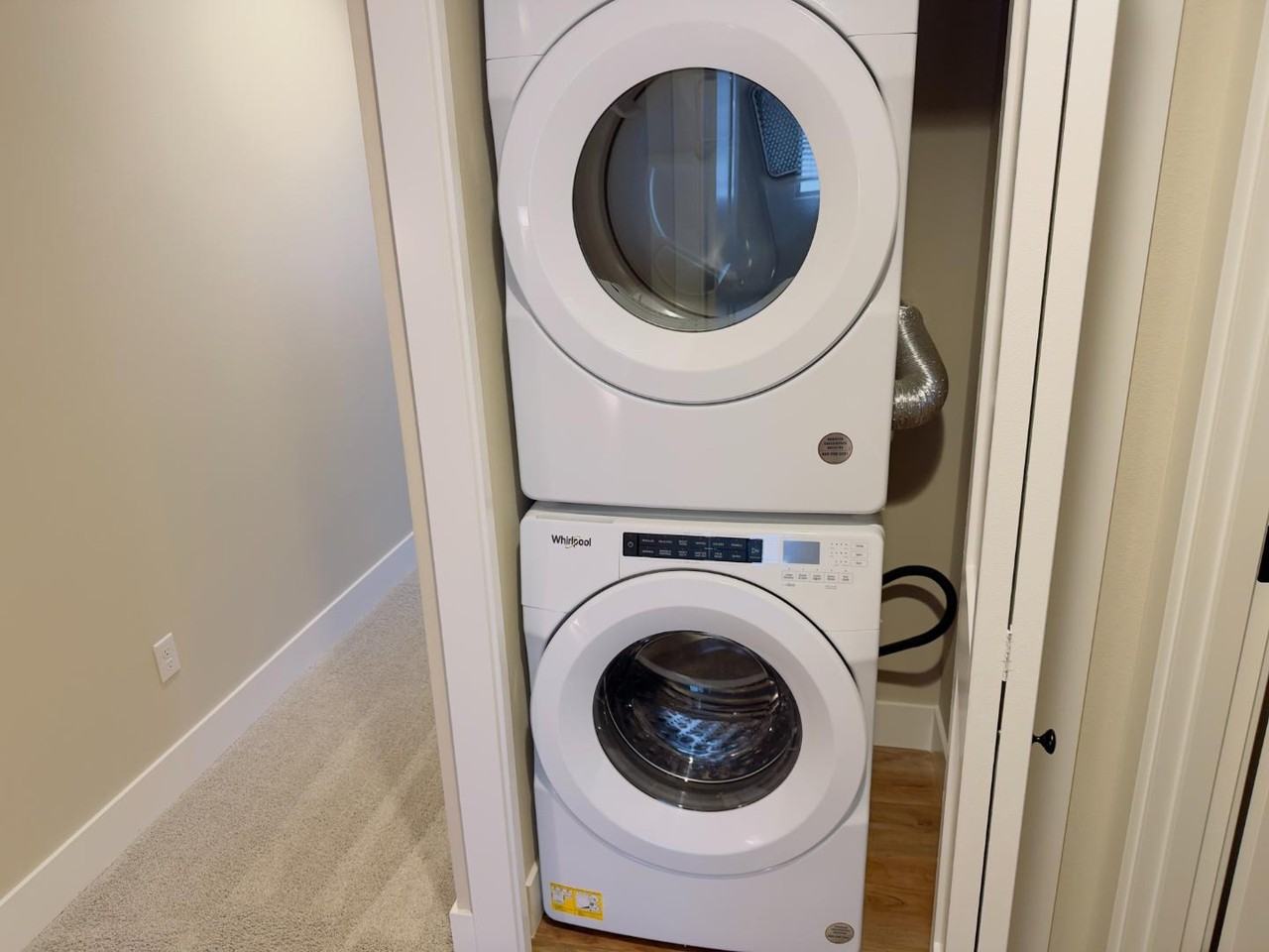 1096 East Fairhaven Avenue - Photo 2 of 18