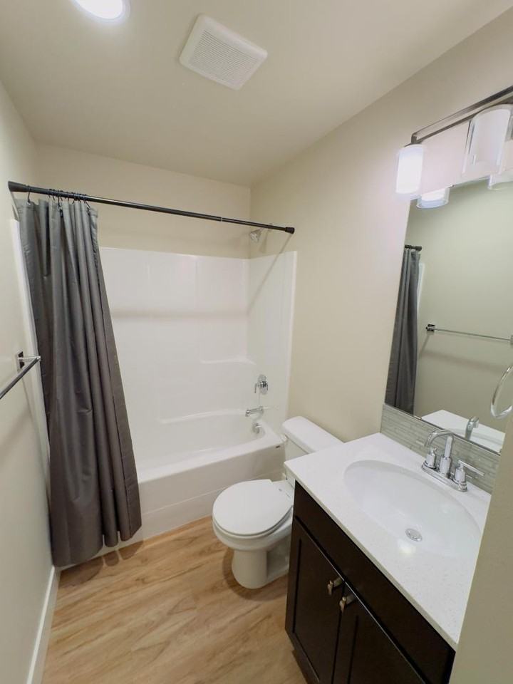 1096 East Fairhaven Avenue - Photo 4 of 18