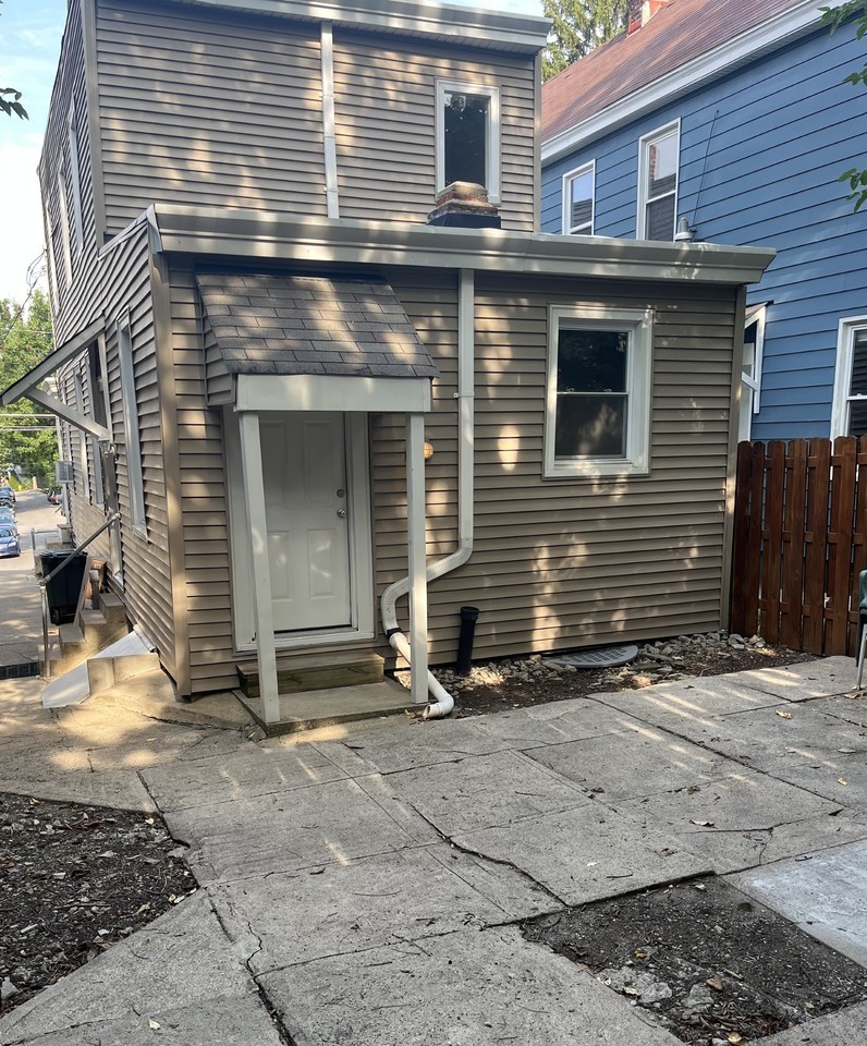2338 Flora St #NA - Photo 2 of 9