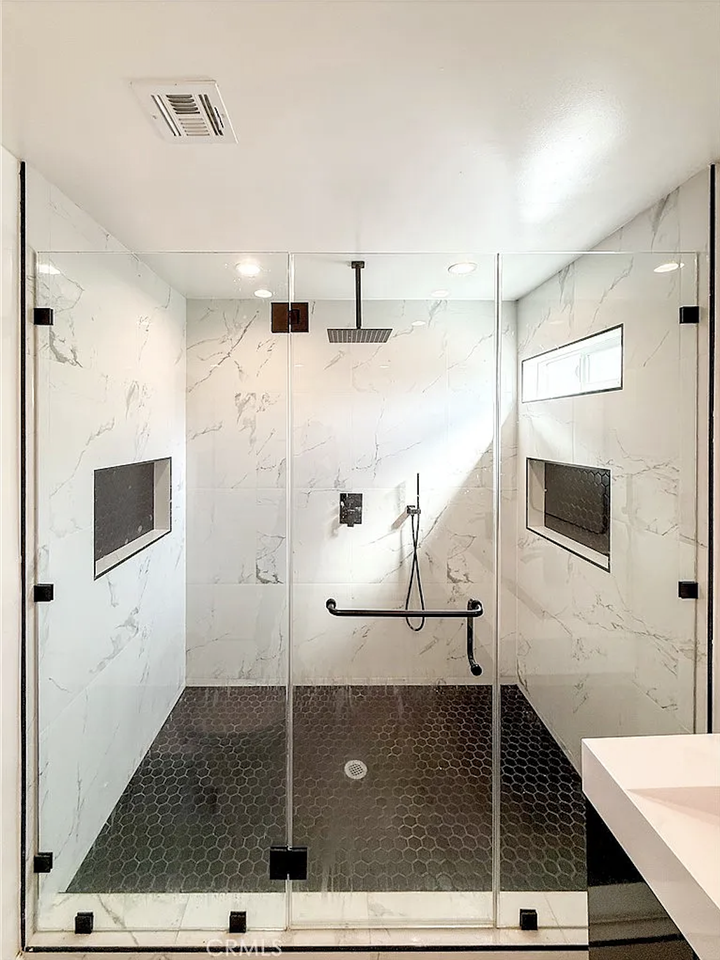 10430 Densmore Ave #NA - Photo 6 of 6