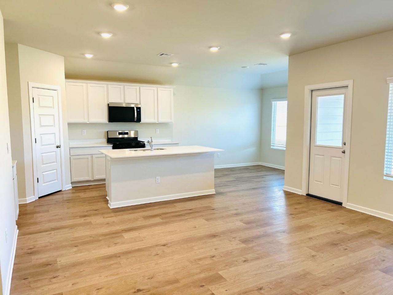 14208 Little Falls Lane - Photo 6 of 20