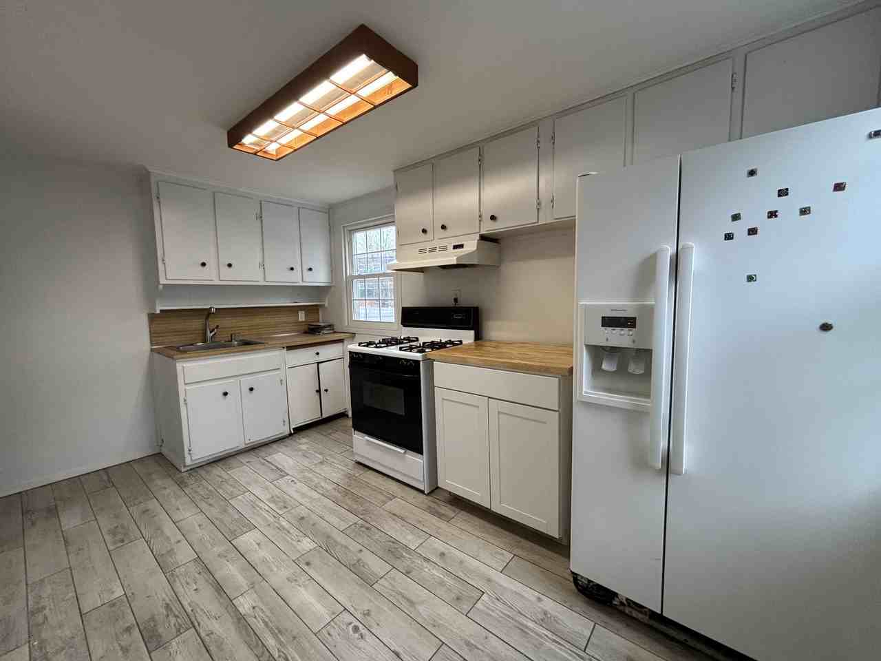 1103 Stone Street - Photo 3 of 14