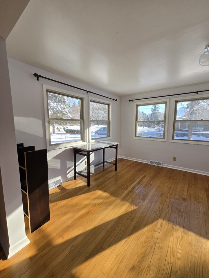 1412 South Lake Drive #NA - Photo 3 of 14