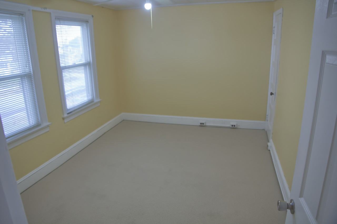 754 E Washington Ave #NA - Photo 6 of 12