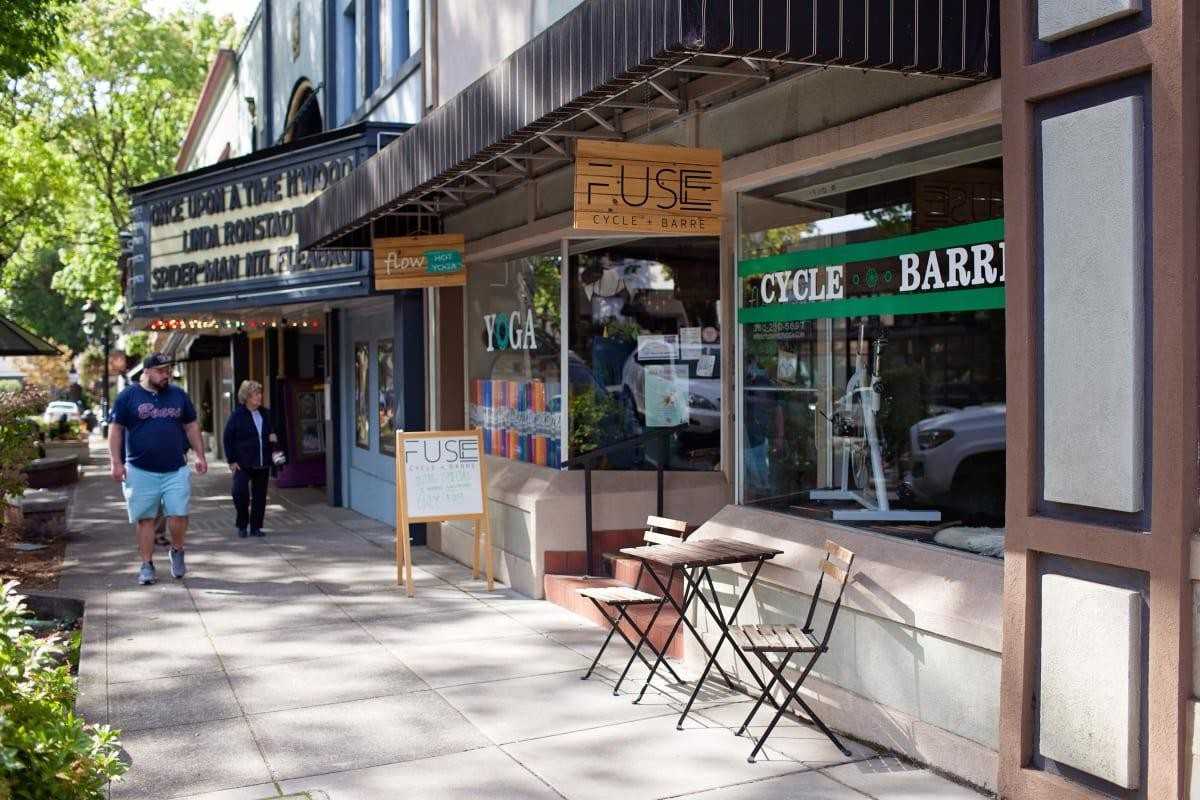 4290 Addy St - Photo 6 of 37