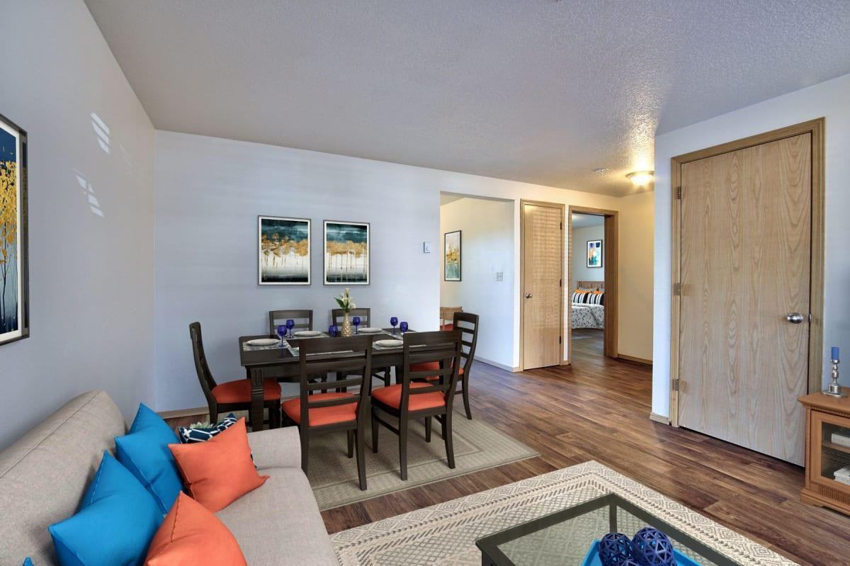 4290 Addy St - Photo 3 of 37