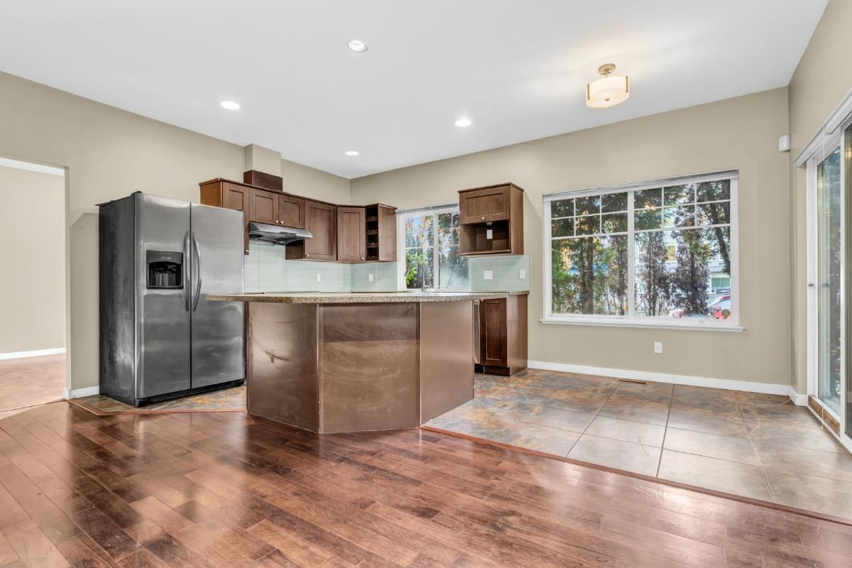 7486 Sandborne Avenue - Photo 2 of 22