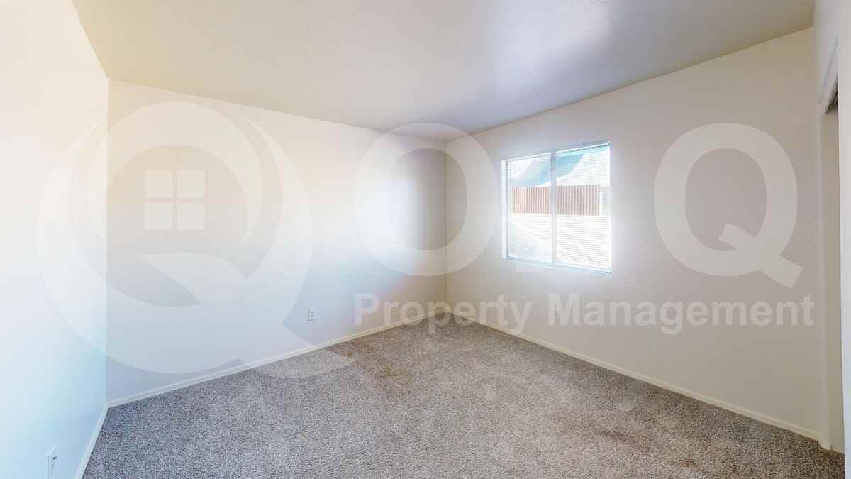 4013 N Stone Ave #2 - Photo 6 of 13