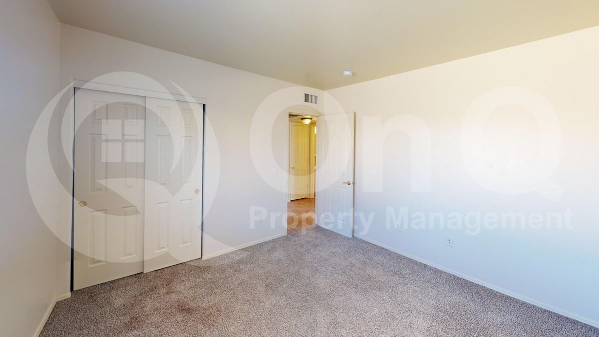 4013 N Stone Ave #2 - Photo 7 of 13