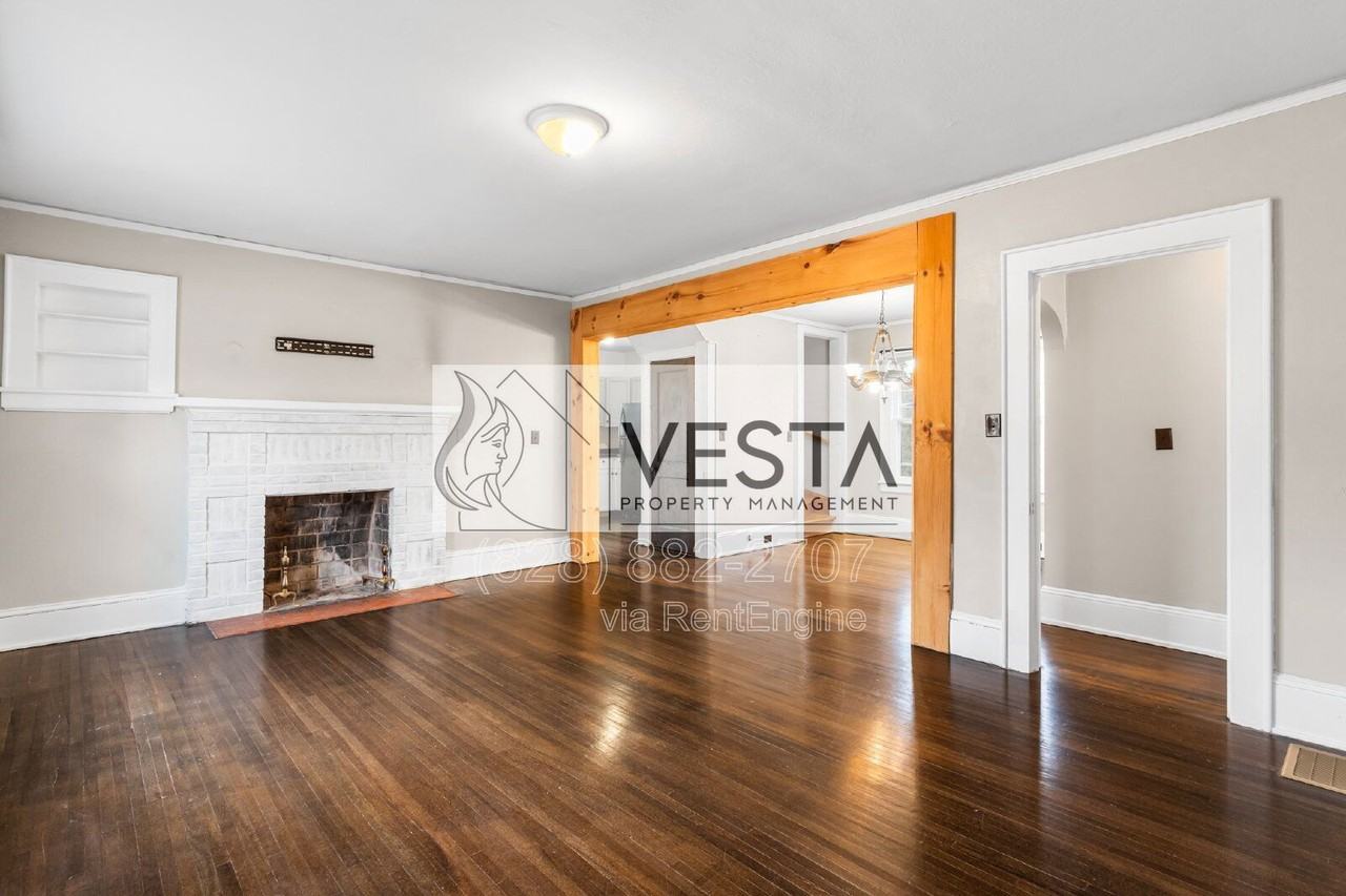 68 Maple St - Photo 4 of 34