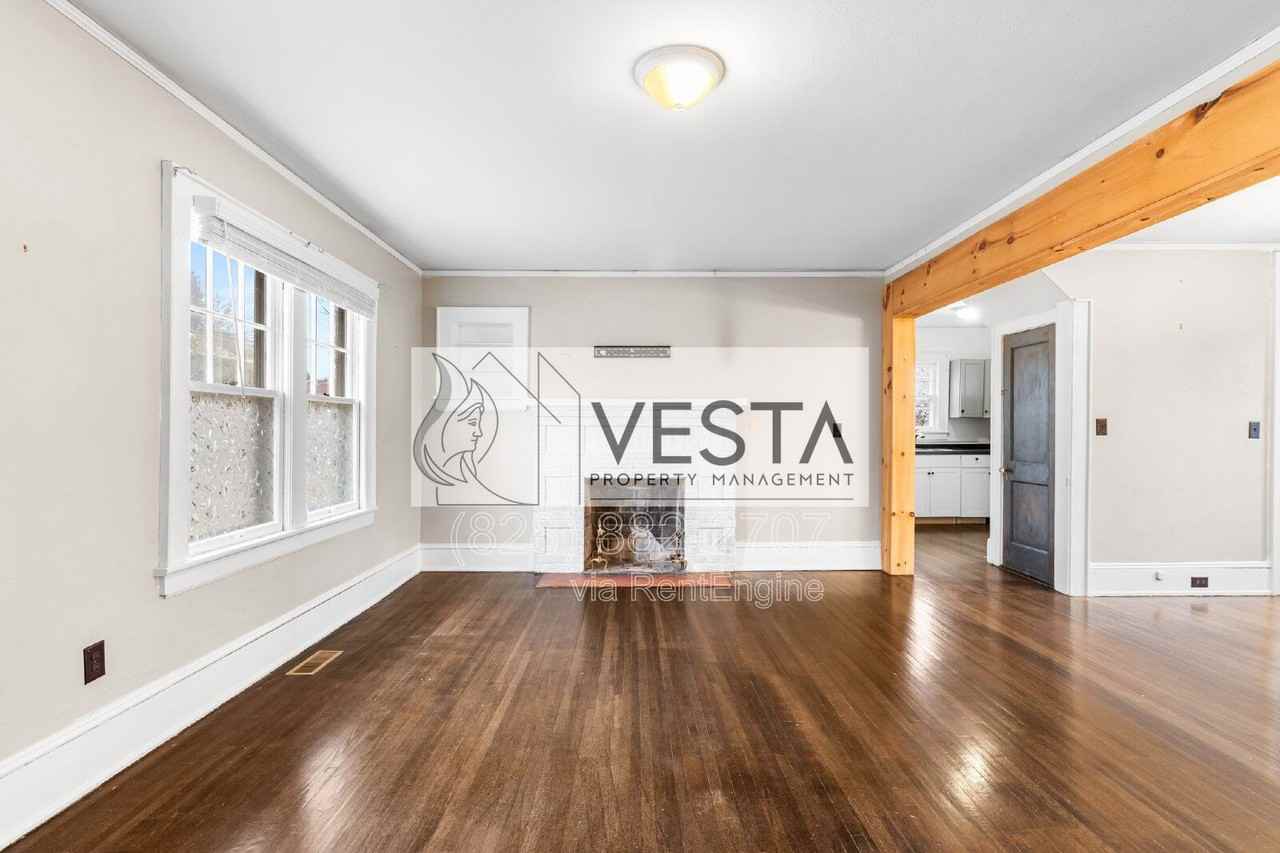 68 Maple St - Photo 5 of 34