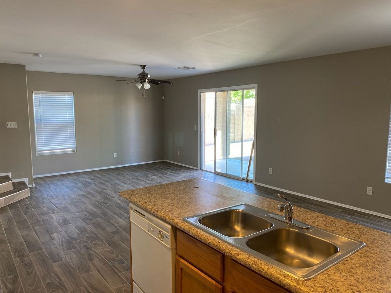 558 S 222nd Ln - Photo 2 of 14